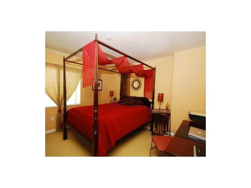 1763 Royal Palm Way - Photo 2 of 8