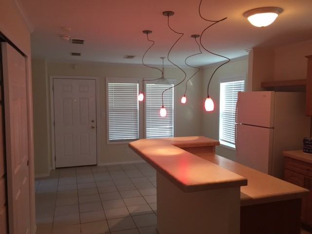 10812 Patriot Cove - Photo 3 of 7