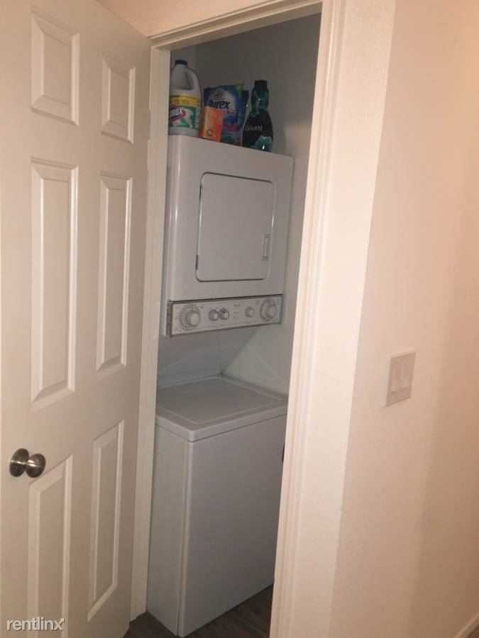 95 Professional Center Pkwy - Photo 3 of 10