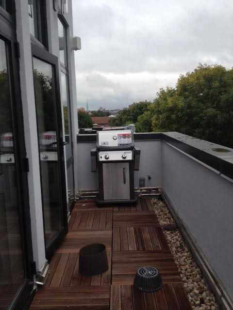 Evergreen Ave & Woodbine St #4