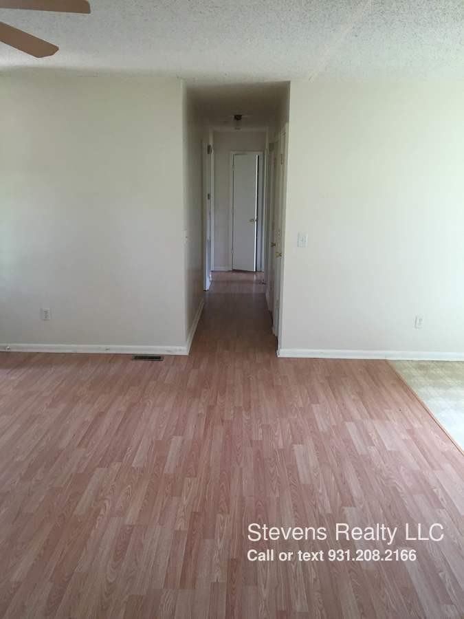 1112 Wynnewood Dr - Photo 3 of 7