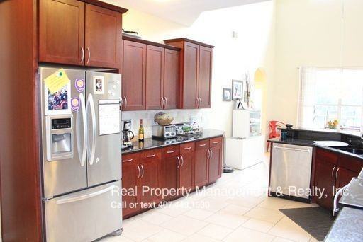 6761 Scimitar Ave - Photo 3 of 16