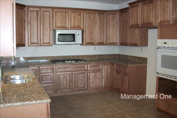 15740 Turnberry St - Photo 3 of 11