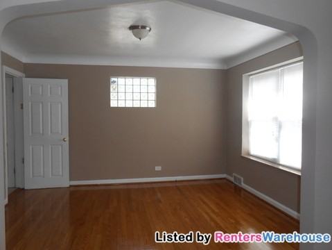 2831 Clearview Dr - Photo 3 of 14