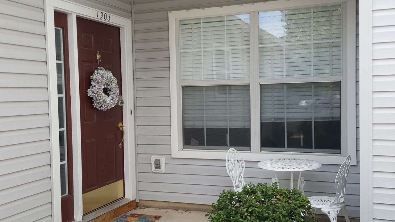 1903 Waterford Rd - Photo 3 of 24
