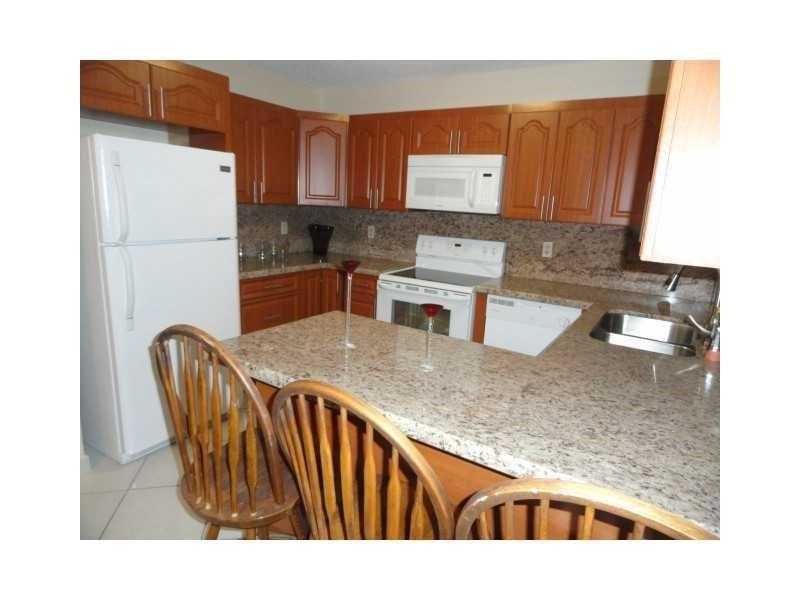 3122 SW 139th Ct - Photo 2 of 4