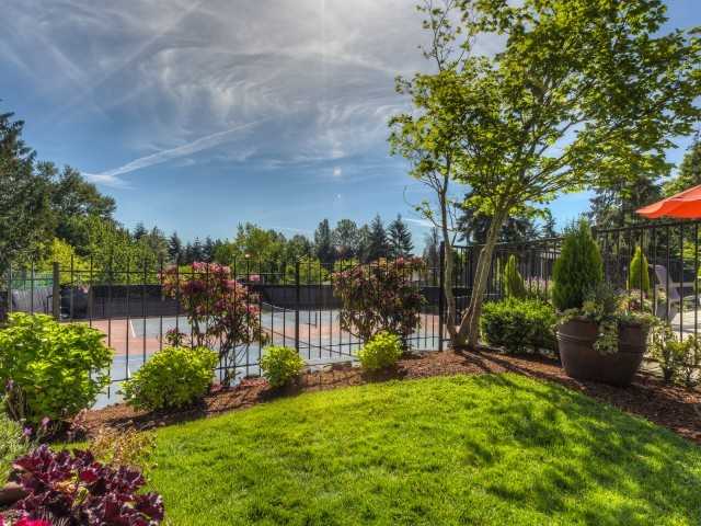 The Onyx - Photo 3 of 26