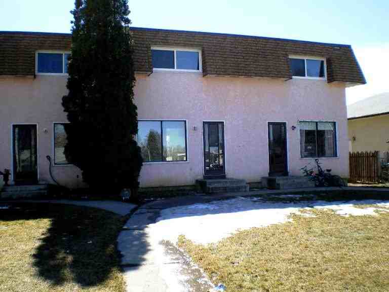 4724 58 Ave - Photo 2 of 33