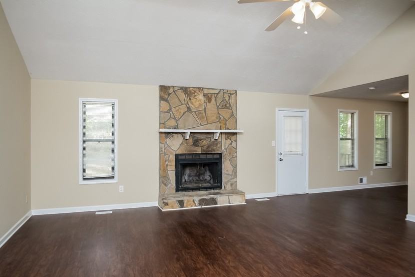 6512 Mitchell Ln SW - Photo 2 of 20