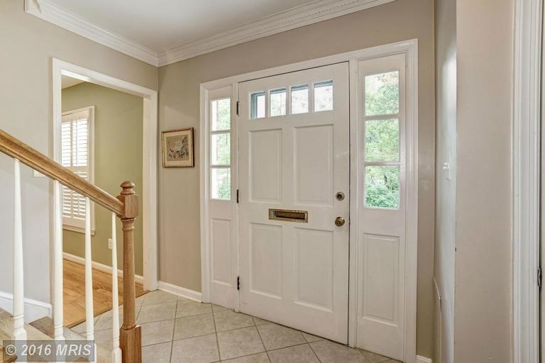 3024 N Harrison St - Photo 3 of 30