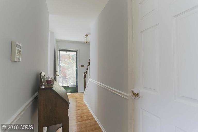 30 Spring Glen Ct - Photo 3 of 20