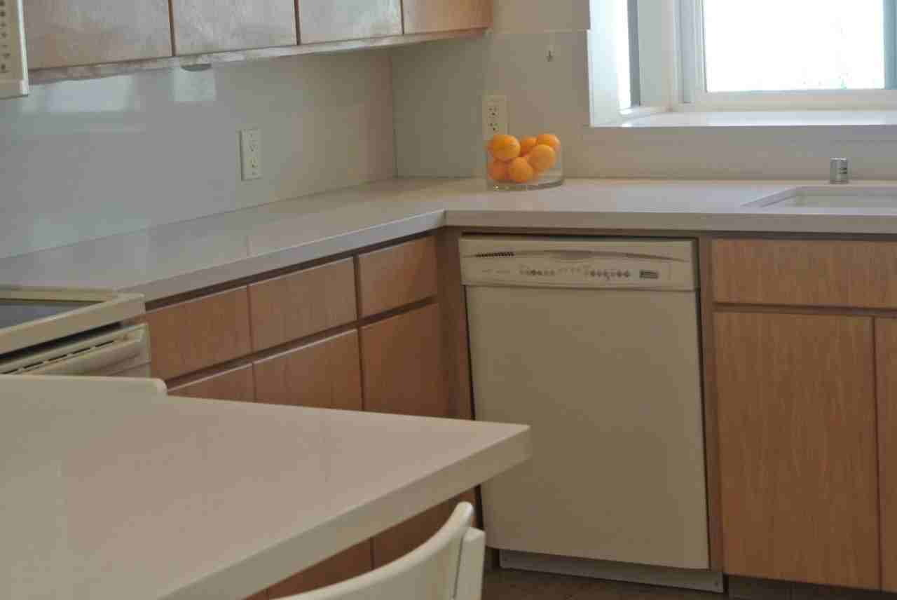 848 Northampton Dr - Photo 3 of 4