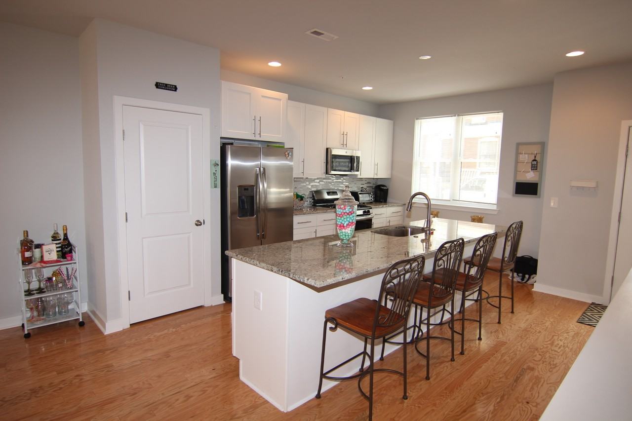 4128 Tower Street - Photo 3 of 9