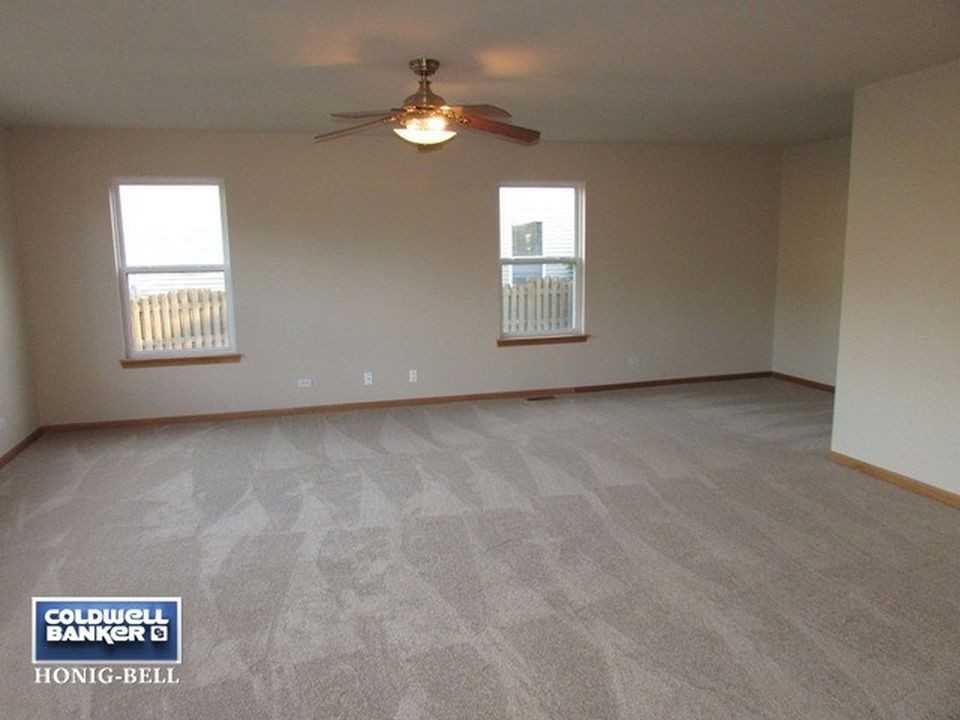 852 Honeysuckle Lane - Photo 3 of 15