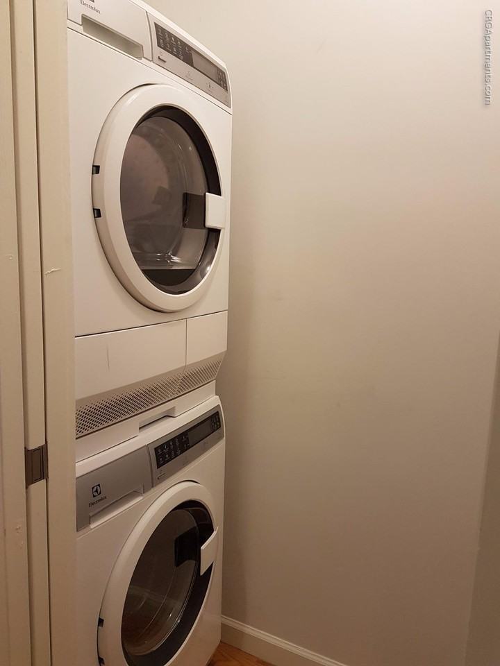 15 Quincy Street 1 - Photo 3 of 10