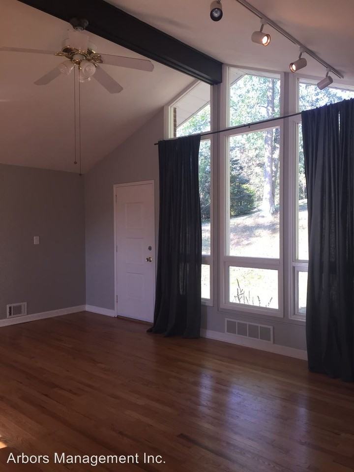 3352 Fawnway Dr - Photo 2 of 13