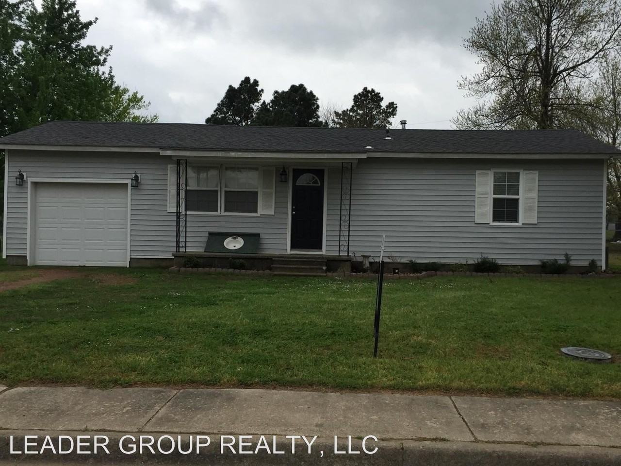 214 W Park Ave - Photo 2 of 27