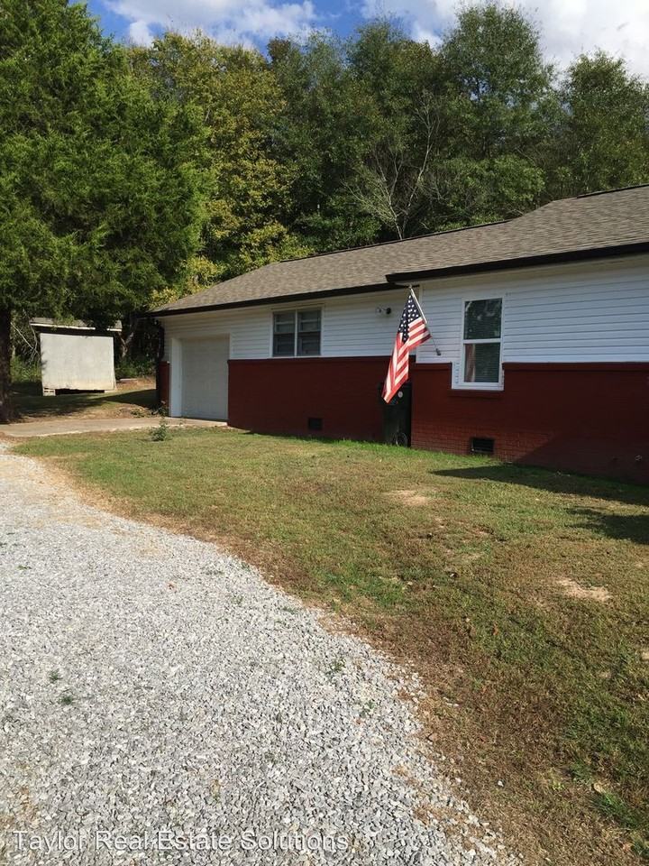 2225 Rocky Hollow Rd - Photo 3 of 31