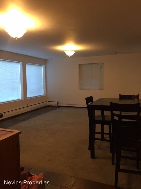 6615 Woodlawn Ave N - Photo 2 of 12