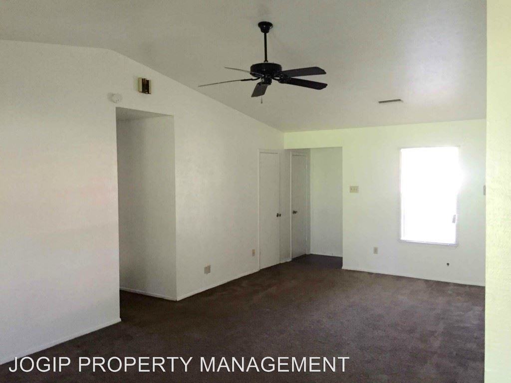 2642 Concord Ln - Photo 3 of 11