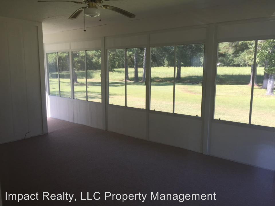 605 Kaying Rd N - Photo 3 of 3