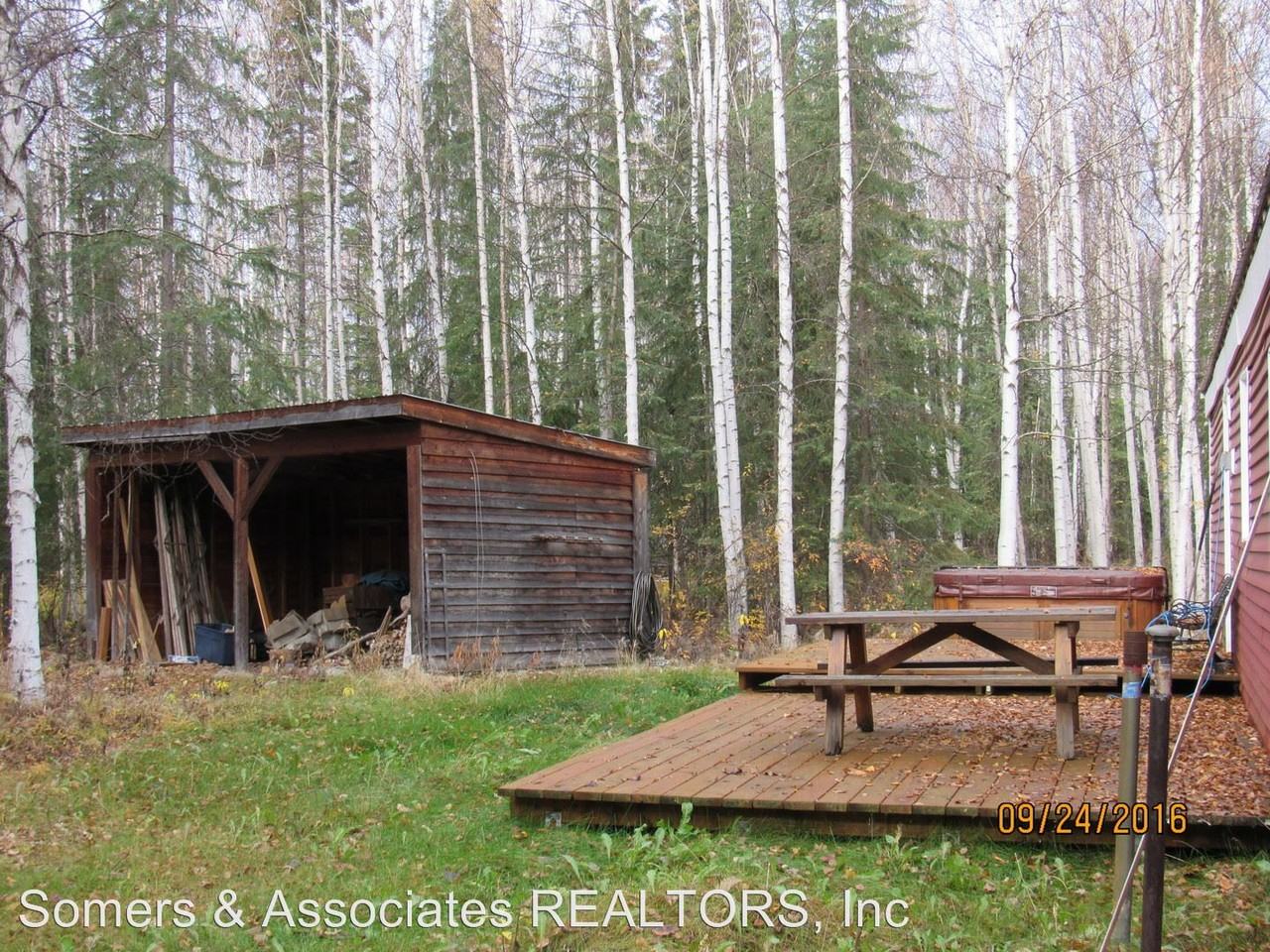 653 Florence St - Photo 3 of 12