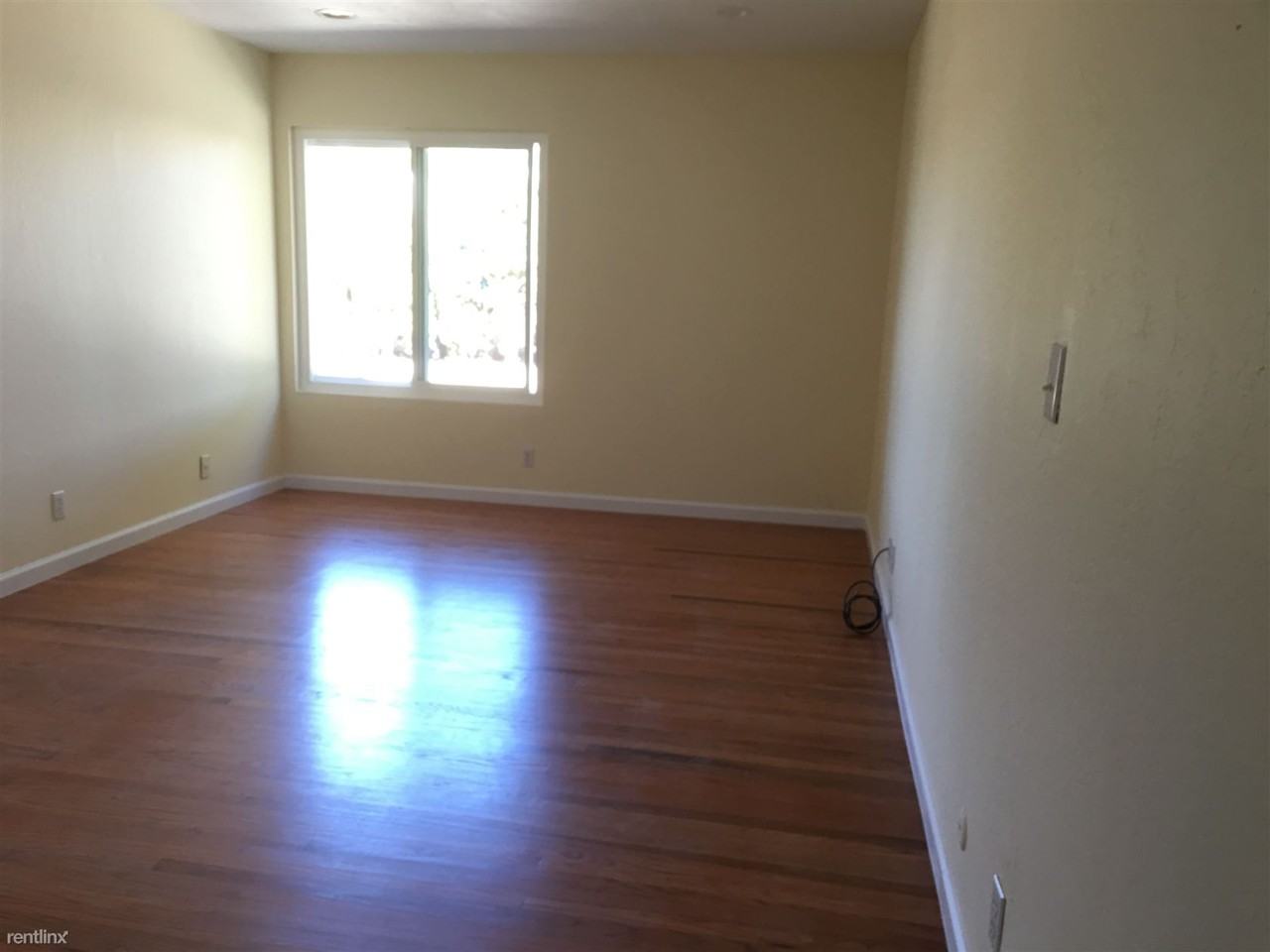 823 Castor St - Photo 3 of 10