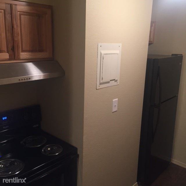 209 N Flower St - Photo 2 of 8