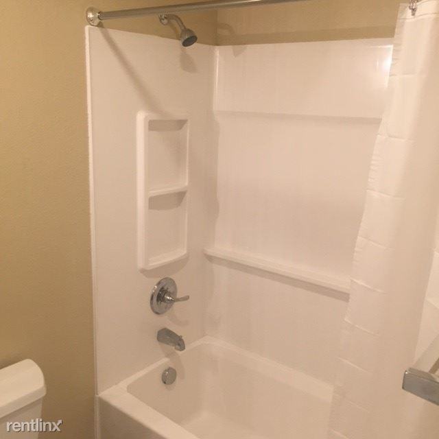 209 N Flower St - Photo 3 of 8