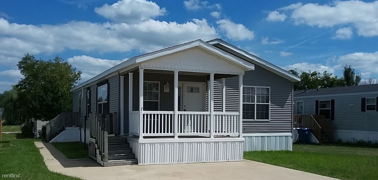 7 St Pauls Dr - Photo 2 of 12