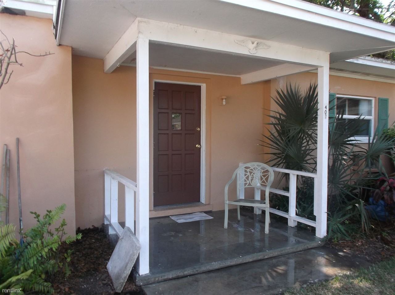 407 1st Ave NE - Photo 3 of 3