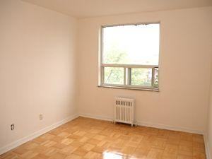 31 Paxtonia Blvd - Photo 2 of 10