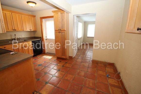 49 W Mango Rd - Photo 3 of 12