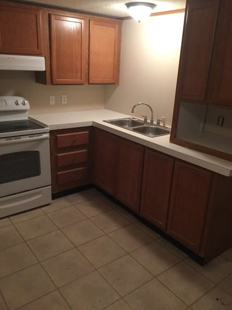 9232 Elza St - Photo 2 of 8