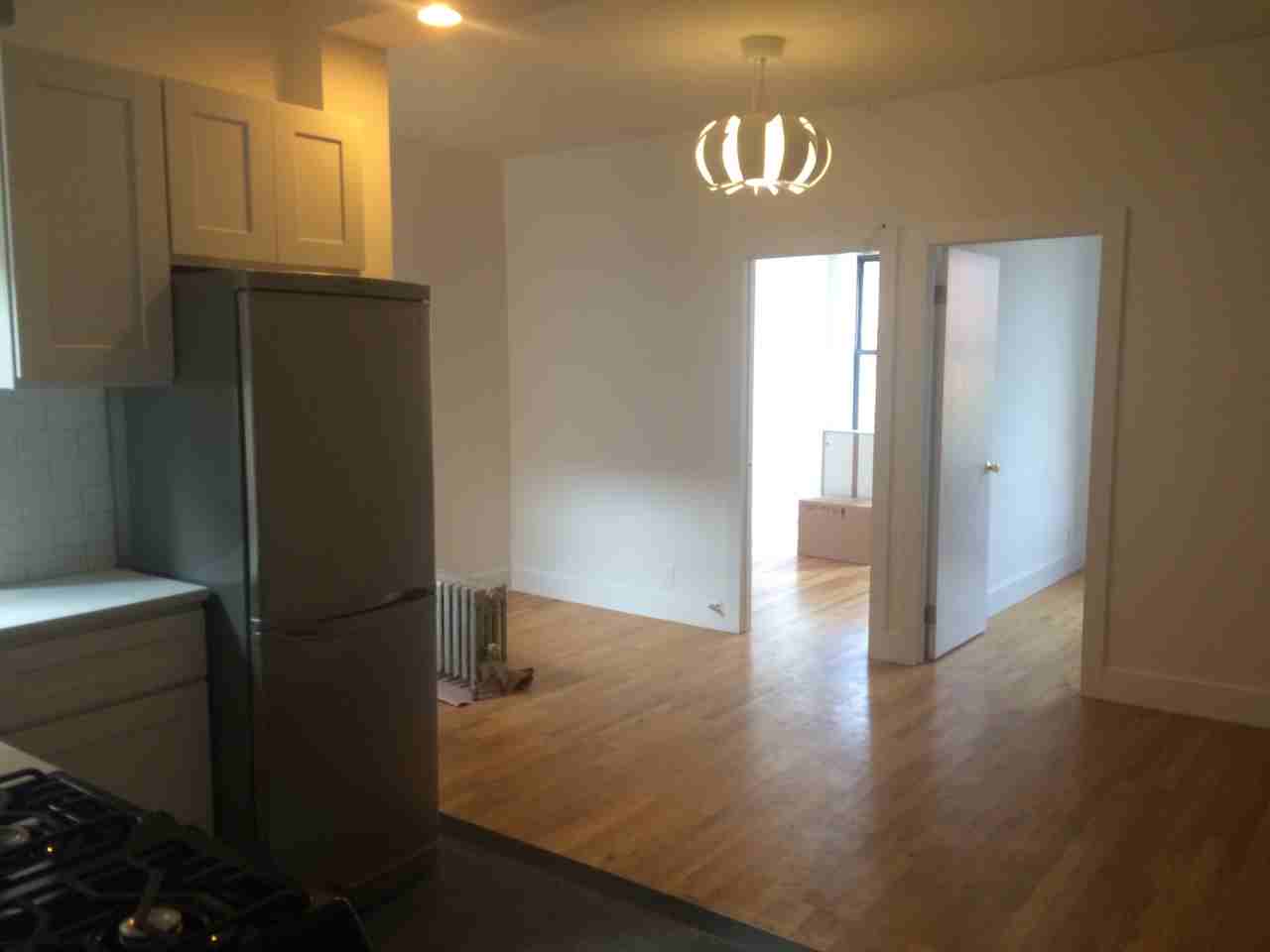 14 Maujer Street #12