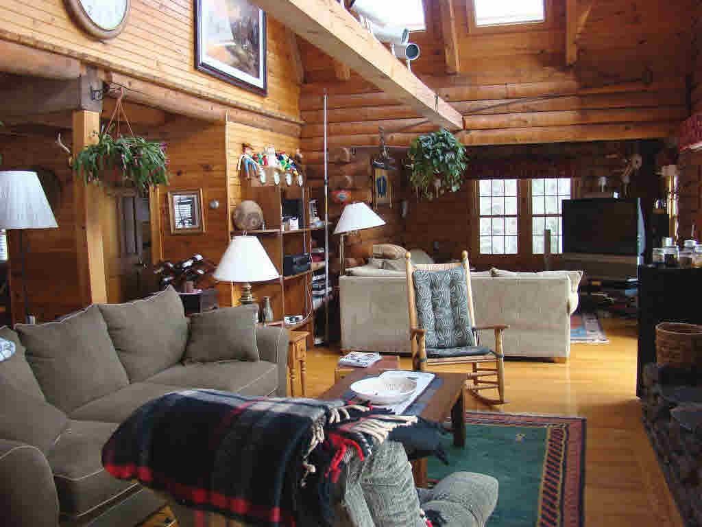 1422 River Rd - Photo 3 of 31