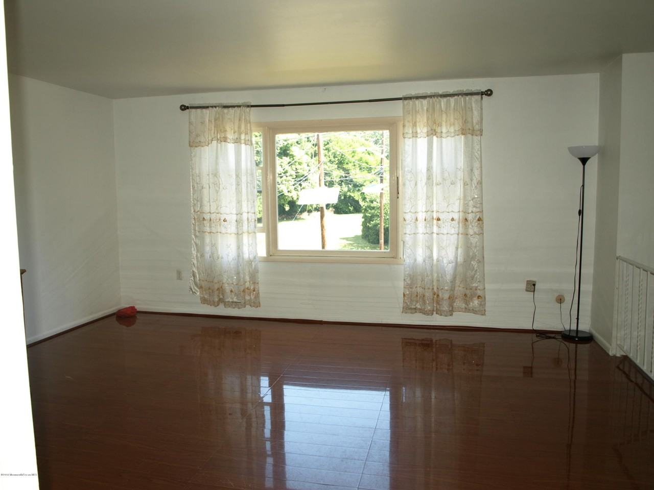 1895 Arena Dr - Photo 3 of 20
