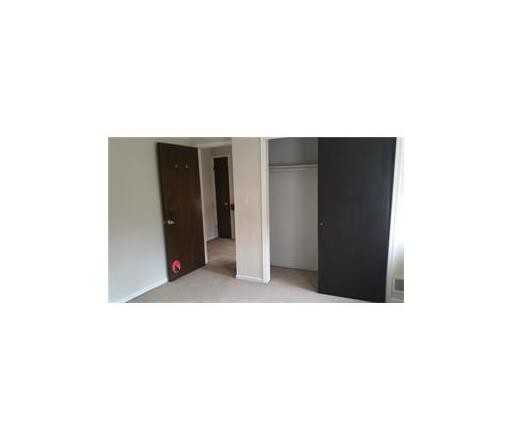 142 Riverbend Dr - Photo 2 of 8