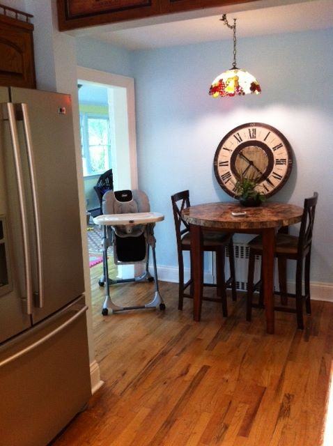 1495 Coolidge Ave - Photo 3 of 10