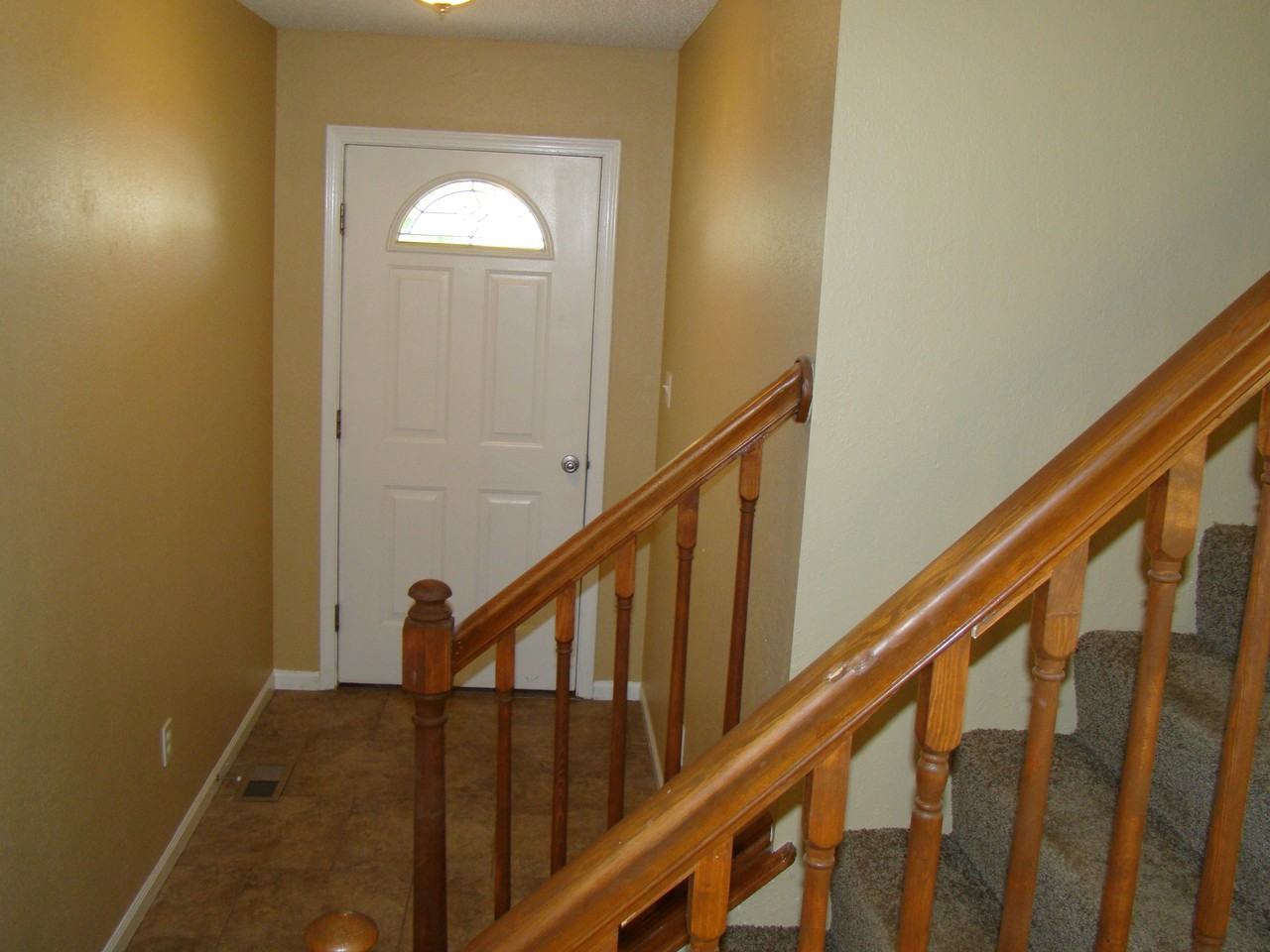 626 S Friedberg Dr - Photo 2 of 20