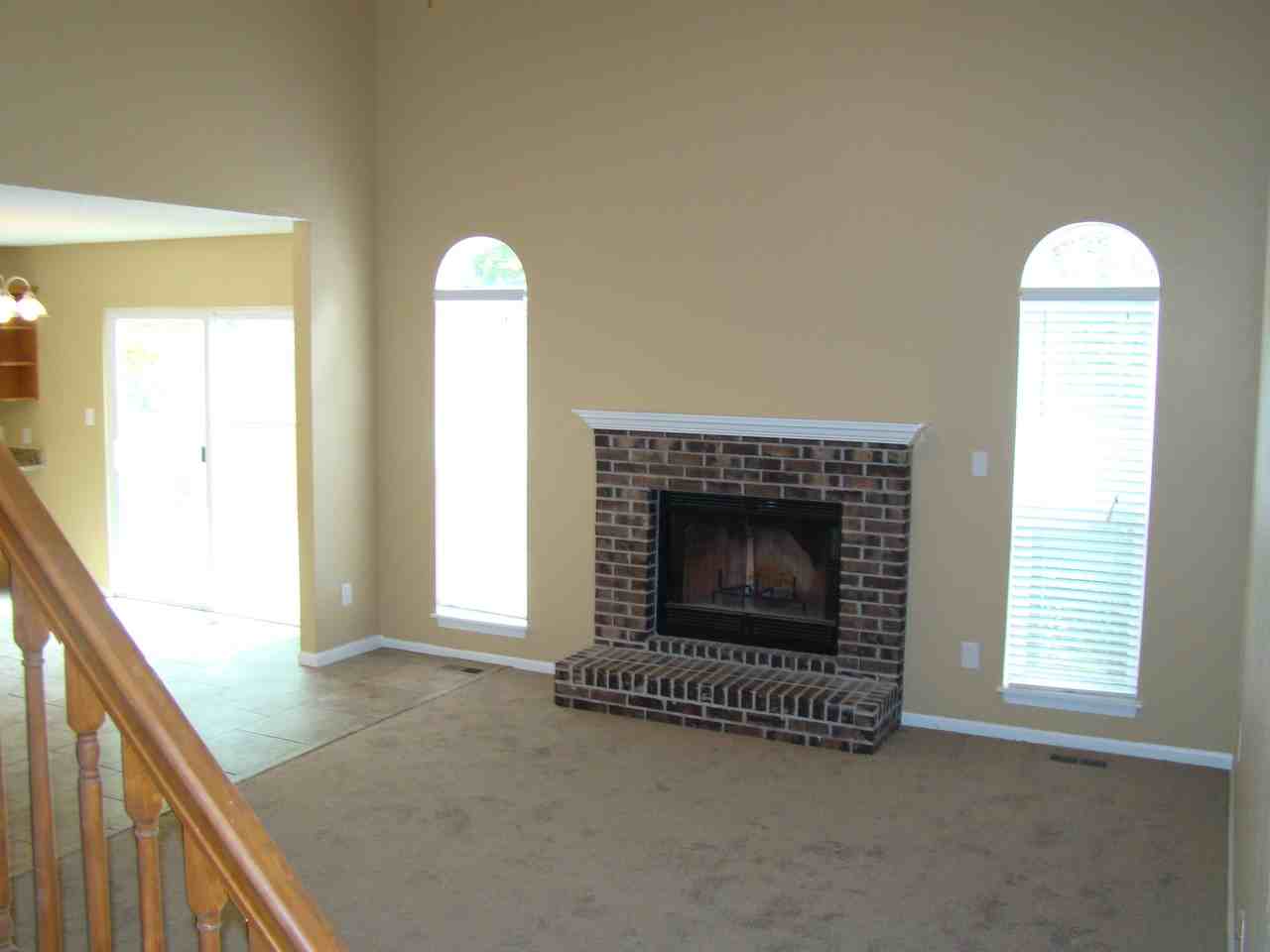 626 S Friedberg Dr - Photo 3 of 20