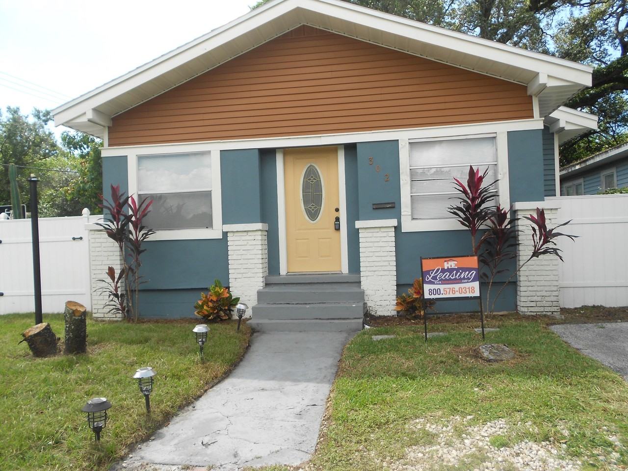 302 W Hilda St - Photo 2 of 16