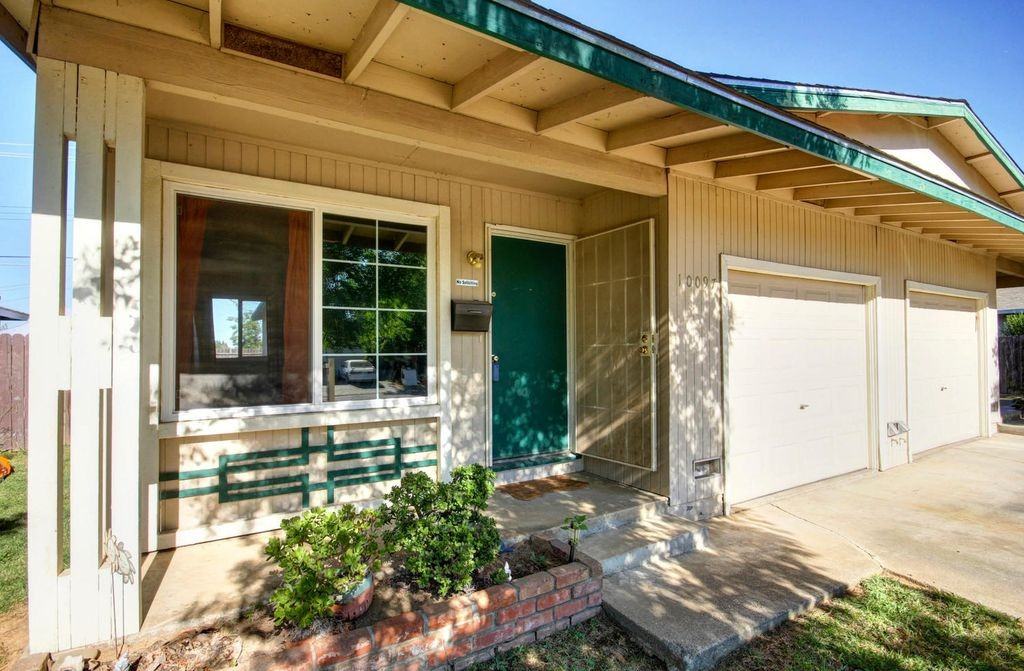 10099 Nebula Way - Photo 2 of 2