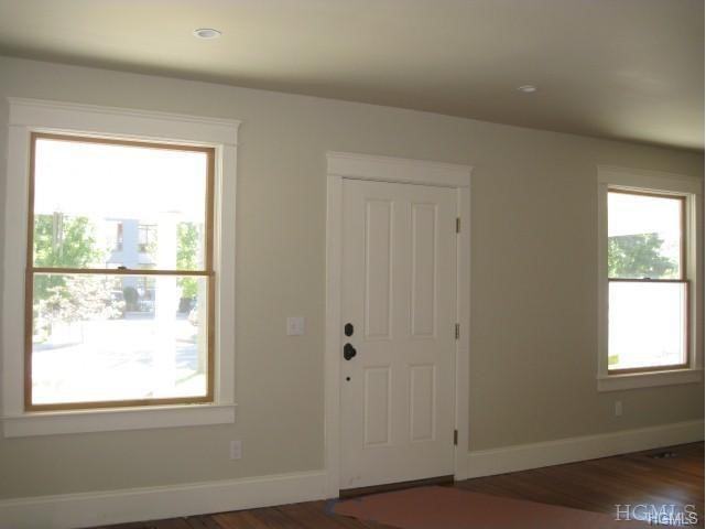 125 Smith Ave - Photo 3 of 21