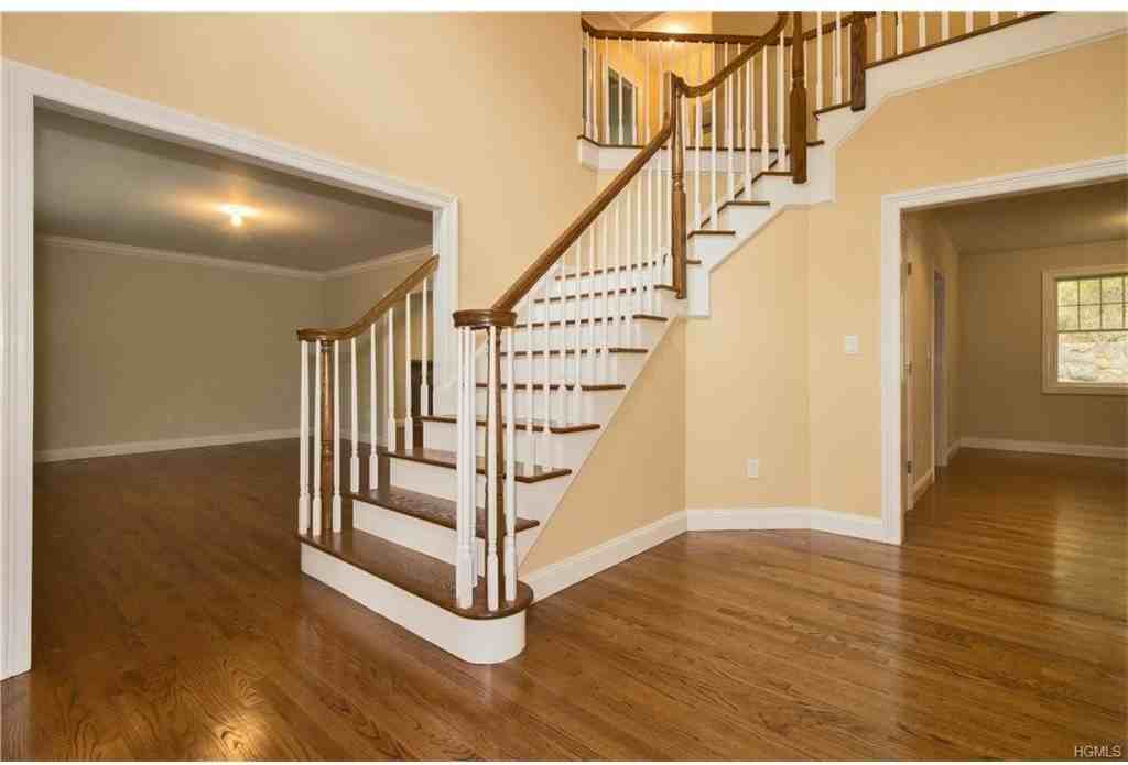 5 Onderdonk Pl - Photo 3 of 25