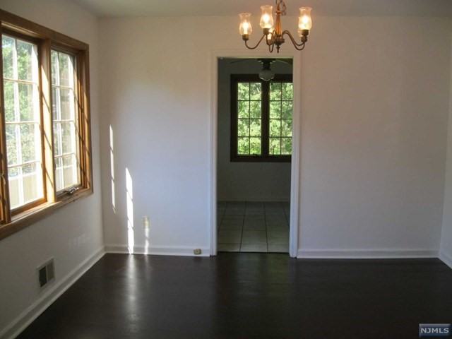 15 Oakland Ave - Photo 3 of 12