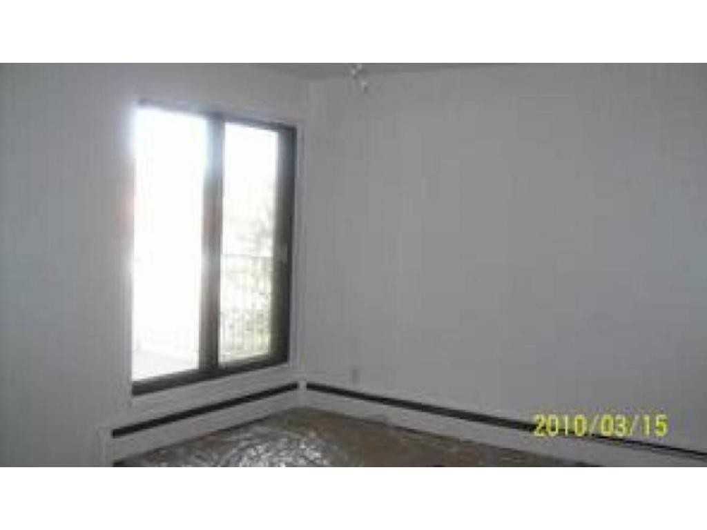Queen Mary Park Apartments - Photo 2 of 4
