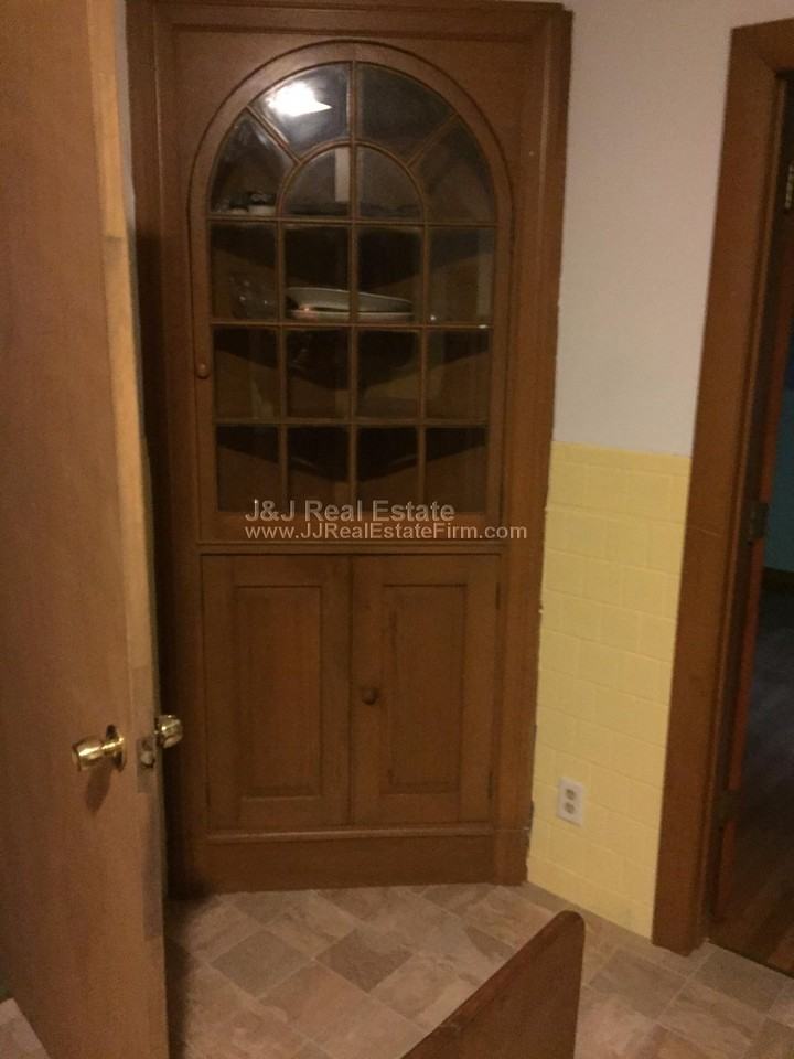 42 Rockaway Rd - Photo 3 of 11