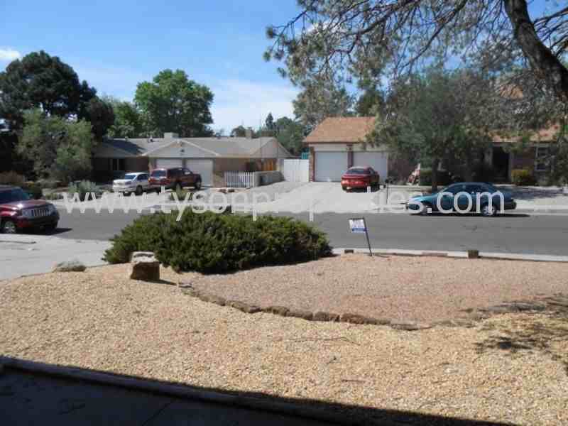 8808 Hilton Ave NE - Photo 3 of 15