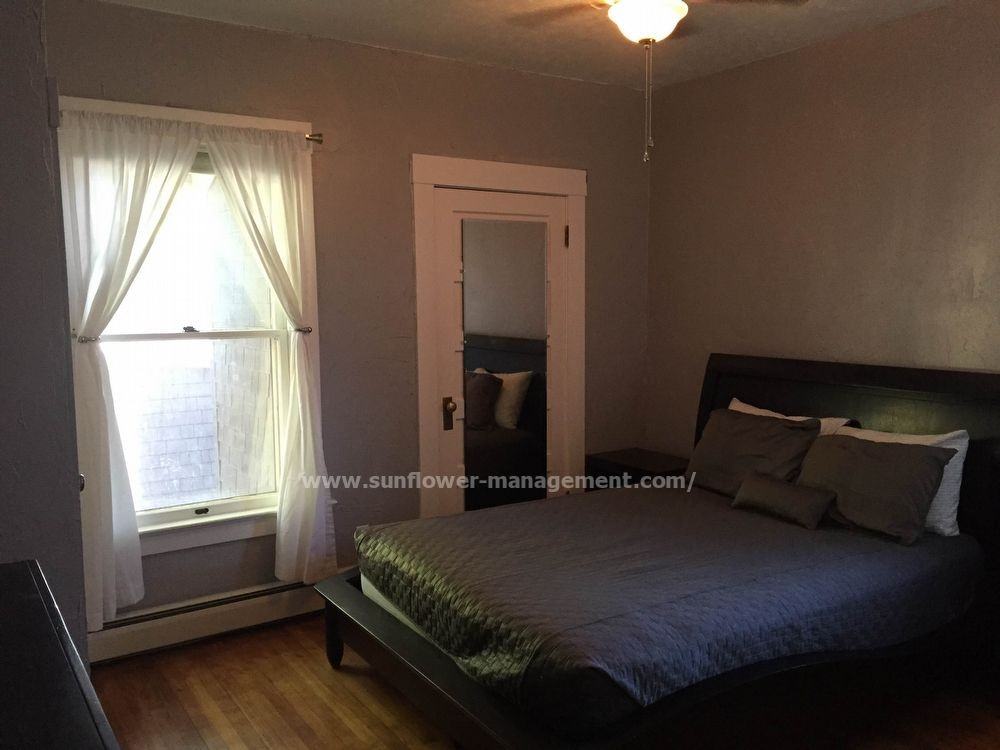 1104 N Institute St - Photo 2 of 29